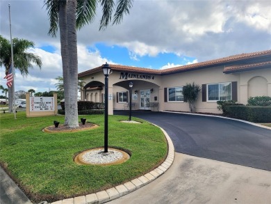 Welcome to this amazing 2-bedroom, 2-bath home, perfectly on Mainlands Golf Club in Florida - for sale on GolfHomes.com, golf home, golf lot