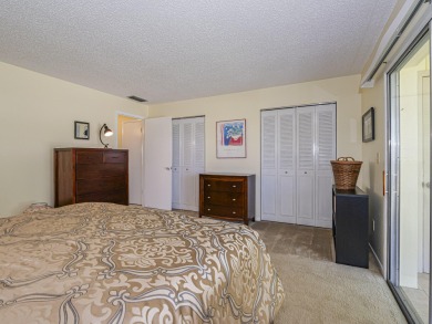 Turn-key 1BR/1.5BA in Vista Royale, Vero's most active 55+ on The American Golf Club in Florida - for sale on GolfHomes.com, golf home, golf lot