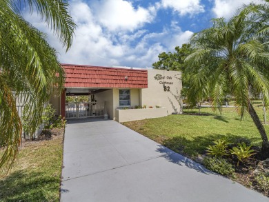 Turn-key 1BR/1.5BA in Vista Royale, Vero's most active 55+ on The American Golf Club in Florida - for sale on GolfHomes.com, golf home, golf lot