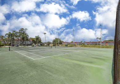 Turn-key 1BR/1.5BA in Vista Royale, Vero's most active 55+ on The American Golf Club in Florida - for sale on GolfHomes.com, golf home, golf lot