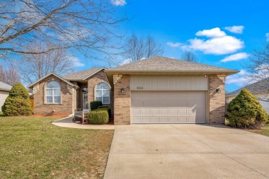 Welcome to this beautifully updated 3-bedroom, 2-bathroom home on Fremont Hills Country Club in Missouri - for sale on GolfHomes.com, golf home, golf lot