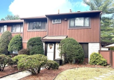 DESIRABLE OAKS AT LATOURETTE COMMUNITY OFFERS THIS BEAUTIFULLY on La Tourette Golf Course in New York - for sale on GolfHomes.com, golf home, golf lot