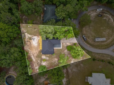 Welcome to this beautifully maintained 3-bedroom, 2-bathroom on Wildwood Country Club in Florida - for sale on GolfHomes.com, golf home, golf lot