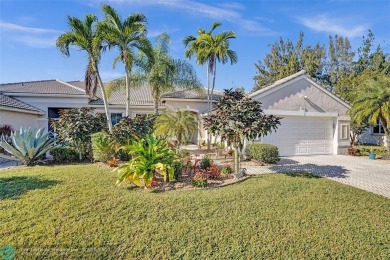 Spacious 3/2 villa offers over 2000sq. feet of living area!! on Aberdeen Golf and Country Club in Florida - for sale on GolfHomes.com, golf home, golf lot