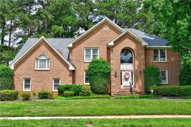 Beautiful two story brick home w/very spacious floor plan on Greenbrier Country Club in Virginia - for sale on GolfHomes.com, golf home, golf lot