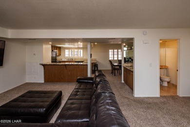 Beautifully located townhome/condo in one of Lake Havasu's most on London Bridge Golf Course in Arizona - for sale on GolfHomes.com, golf home, golf lot