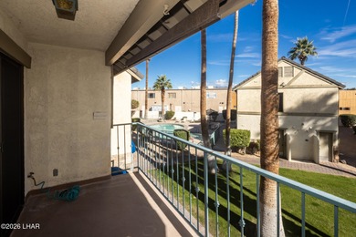 Beautifully located townhome/condo in one of Lake Havasu's most on London Bridge Golf Course in Arizona - for sale on GolfHomes.com, golf home, golf lot