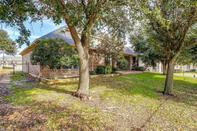 BEAUTIFUL 4 bedroom, 4 full bath, 3 car garage with game room on Southern Oaks Golf Club in Texas - for sale on GolfHomes.com, golf home, golf lot