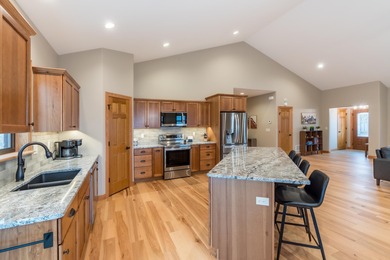 RARE BLACK HILLS GEM! Nearly new, fully-furnished custom home in on Boulder Canyon Country Club in South Dakota - for sale on GolfHomes.com, golf home, golf lot