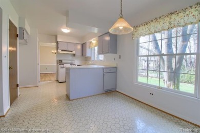 Welcome to this classic colonial in the highly regarded Glenview on Hilltop Golf Course in Michigan - for sale on GolfHomes.com, golf home, golf lot