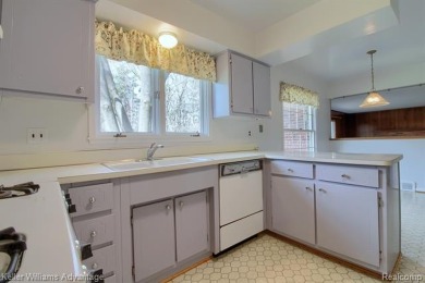 Welcome to this classic colonial in the highly regarded Glenview on Hilltop Golf Course in Michigan - for sale on GolfHomes.com, golf home, golf lot