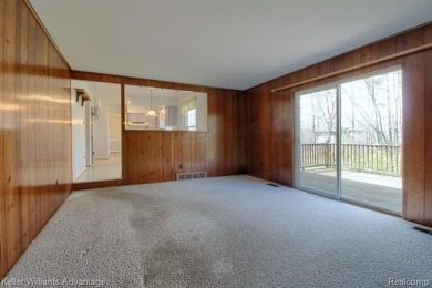 Welcome to this classic colonial in the highly regarded Glenview on Hilltop Golf Course in Michigan - for sale on GolfHomes.com, golf home, golf lot