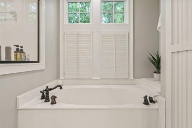 NEWLY RENOVATED TOWNHOME IN THE HEART OF REYNOLDS LAKE OCONEE! on Reynolds Lake Oconee - The Oconee in Georgia - for sale on GolfHomes.com, golf home, golf lot