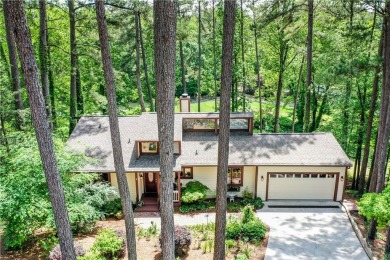 Welcome to 32 Par Harbor - Tranquil Golf Course Retreat in on Keowee Key Golf and Country Club in South Carolina - for sale on GolfHomes.com, golf home, golf lot