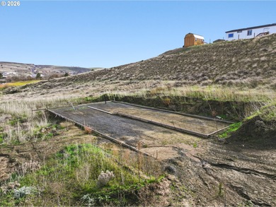 Rare opportunity to own a build-ready one-acre lot with on China Creek Golf Course in Oregon - for sale on GolfHomes.com, golf home, golf lot