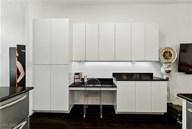 Beautiful thoughtful refreshed single-story townhome in the on Spanish Trail Golf and Country Club in Nevada - for sale on GolfHomes.com, golf home, golf lot