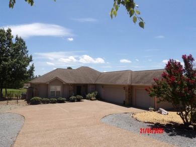 OUTSTANDING GOLF FRONT HOME ON 16TH HOLE WITH TERRIFIC VIEWS. 3 on Coronado Golf Course in Arkansas - for sale on GolfHomes.com, golf home, golf lot