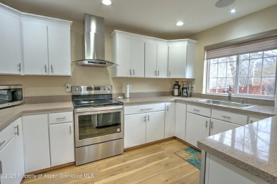 This two story townhome is in excellent condition, with stylish on Lakota Canyon Ranch and Golf Club in Colorado - for sale on GolfHomes.com, golf home, golf lot