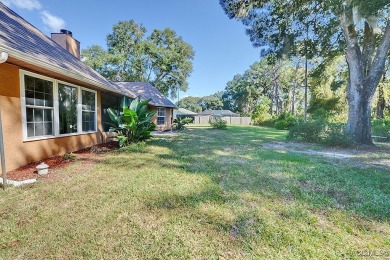 Brand New ROOF!!! This charming 3-bedroom, 3-bathroom residence on Inverness Golf and Country Club in Florida - for sale on GolfHomes.com, golf home, golf lot