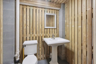 The largest available property in Mount Pleasant's coveted 29464 on Patriots Point Links on Charleston Harbor in South Carolina - for sale on GolfHomes.com, golf home, golf lot