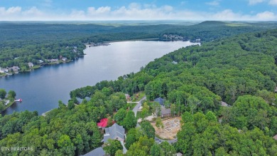 Welcome to a beautifully maintained ranch home, ideally situated on Heatherhurst Golf Course in Tennessee - for sale on GolfHomes.com, golf home, golf lot
