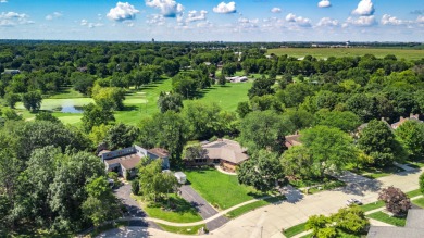 This timeless all-brick 6,973 sq. ft. ranch home with a on Buena Vista Golf Course in Illinois - for sale on GolfHomes.com, golf home, golf lot