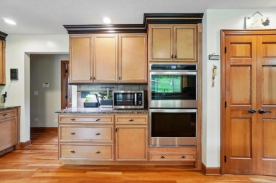 Spectacular, 5 bed, 5.5 bath home nestled in Seans Woods! on Springfield Country Club in Ohio - for sale on GolfHomes.com, golf home, golf lot