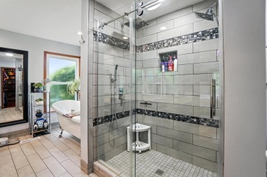 Spectacular, 5 bed, 5.5 bath home nestled in Seans Woods! on Springfield Country Club in Ohio - for sale on GolfHomes.com, golf home, golf lot