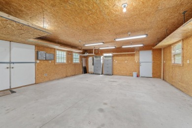 Rare Find in Riverside -- Three-Car Garage!!  Yes, you read that on Arthur B. Sim Park Golf Course in Kansas - for sale on GolfHomes.com, golf home, golf lot