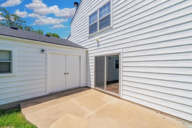 Rare Find in Riverside -- Three-Car Garage!!  Yes, you read that on Arthur B. Sim Park Golf Course in Kansas - for sale on GolfHomes.com, golf home, golf lot