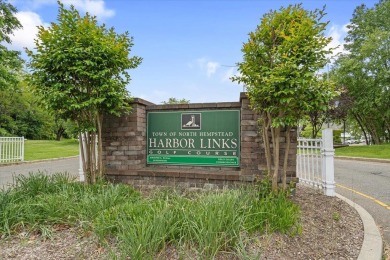 Don't miss this rare opportunity to own a beautifully maintained on Harbor Links Golf Course - Harbor Links in New York - for sale on GolfHomes.com, golf home, golf lot