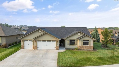 MLS# 287348 This finely crafted stone and stucco rambler sits on Horn Rapids Golf Club in Washington - for sale on GolfHomes.com, golf home, golf lot