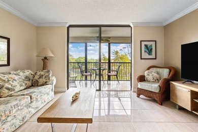 This beautifully updated 2/2 condo is located in a vibrant 55+ on  in Florida - for sale on GolfHomes.com, golf home, golf lot