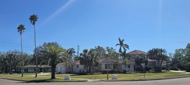 Incredible Snell Isle redevelopment opportunity priced at land on The Renaisssance Vinoy Golf Club in Florida - for sale on GolfHomes.com, golf home, golf lot