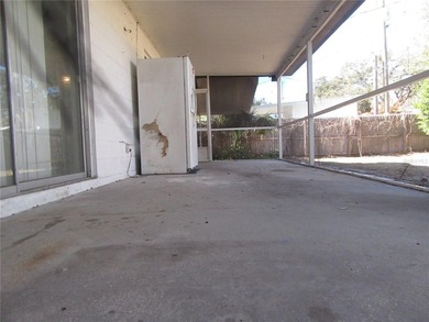 Discover the perfect blend of comfort, convenience, and location on Babe Zaharias Golf Course in Florida - for sale on GolfHomes.com, golf home, golf lot