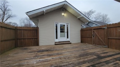 Here is a very well maintained 2 bedroom ranch home (with on Cedar Pointe Golf Course in Iowa - for sale on GolfHomes.com, golf home, golf lot