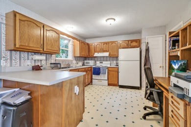 Consider the possibilities for this charming ranch in on Druid Hills Golf Club in Tennessee - for sale on GolfHomes.com, golf home, golf lot