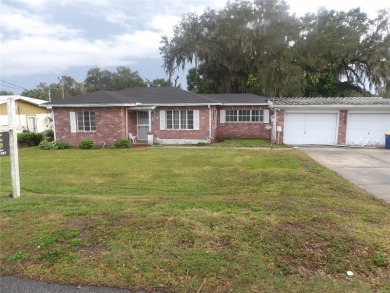 MOTIVATED SELLER!  Charming home in well-established on Bartow Golf Course in Florida - for sale on GolfHomes.com, golf home, golf lot