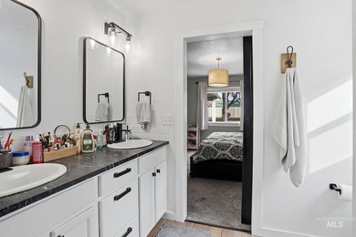 Very well maintained 2 level home in a private gated community on Ridgecrest Golf Course in Idaho - for sale on GolfHomes.com, golf home, golf lot