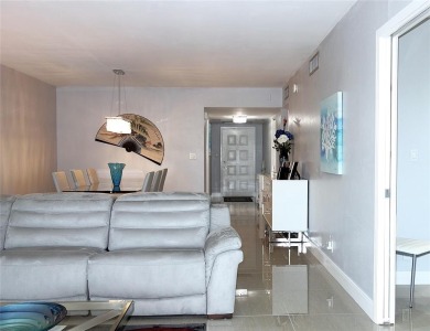 Beautifully updated top-floor 2/2 condo on Palm Aire's Oaks Lane on Palm-Aire Country Club and Resort - Palms in Florida - for sale on GolfHomes.com, golf home, golf lot