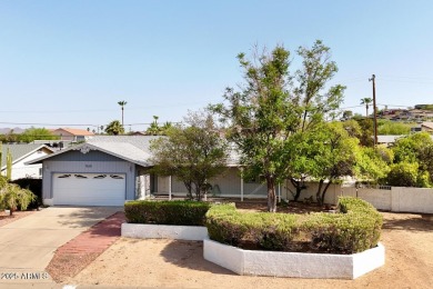 Tucked into a highly convenient pocket of North Central Phoenix on Pointe Golf Course on Lookout Mountain in Arizona - for sale on GolfHomes.com, golf home, golf lot