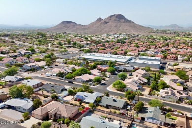 Tucked into a highly convenient pocket of North Central Phoenix on Pointe Golf Course on Lookout Mountain in Arizona - for sale on GolfHomes.com, golf home, golf lot