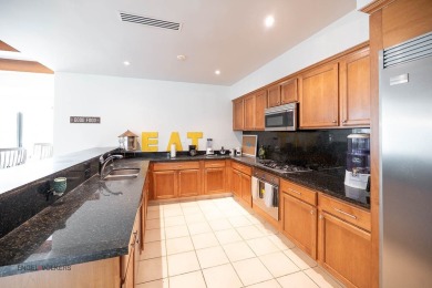 Golf-view apartment in Paseo de las Casas, Buenaventura

Located on  in  - for sale on GolfHomes.com, golf home, golf lot