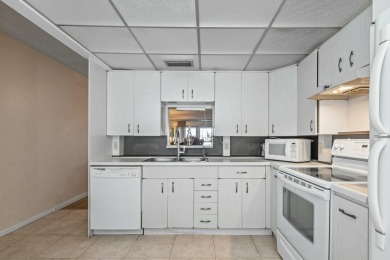 Fully furnished apartment in a clean, nice and active 55+ on Wynmoor Golf Course in Florida - for sale on GolfHomes.com, golf home, golf lot