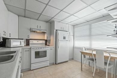 Fully furnished apartment in a clean, nice and active 55+ on Wynmoor Golf Course in Florida - for sale on GolfHomes.com, golf home, golf lot