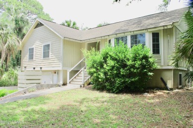 Discover the perfect blend of character and natural beauty with on Ocean Point Golf Links in South Carolina - for sale on GolfHomes.com, golf home, golf lot
