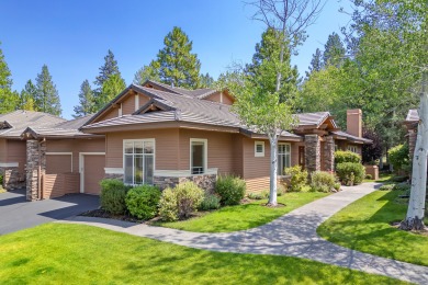 This single level floorplan features an impressive entry into a on Broken Top Club in Oregon - for sale on GolfHomes.com, golf home, golf lot