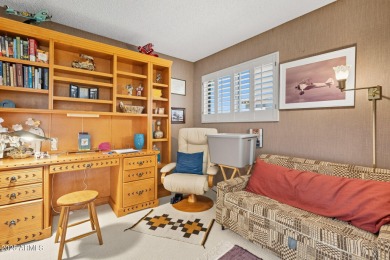 This is the largest townhome in Sun Lakes! 2 bed 2 bath home on Cottonwood Country Club in Arizona - for sale on GolfHomes.com, golf home, golf lot
