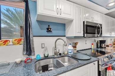 This is the largest townhome in Sun Lakes! 2 bed 2 bath home on Cottonwood Country Club in Arizona - for sale on GolfHomes.com, golf home, golf lot