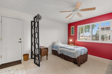 This is the largest townhome in Sun Lakes! 2 bed 2 bath home on Cottonwood Country Club in Arizona - for sale on GolfHomes.com, golf home, golf lot